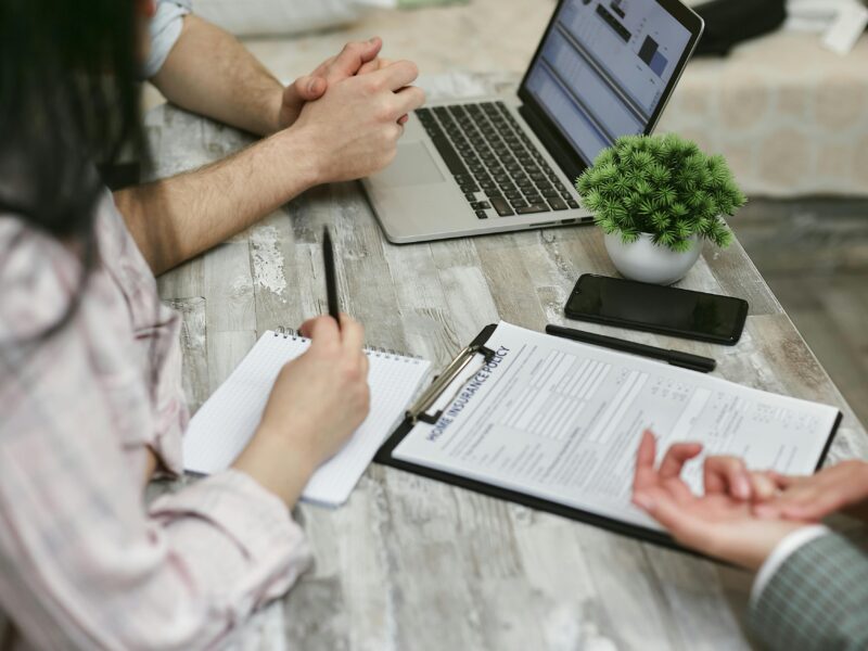 Buying Health Insurance Online vs Through an Agent – The difference